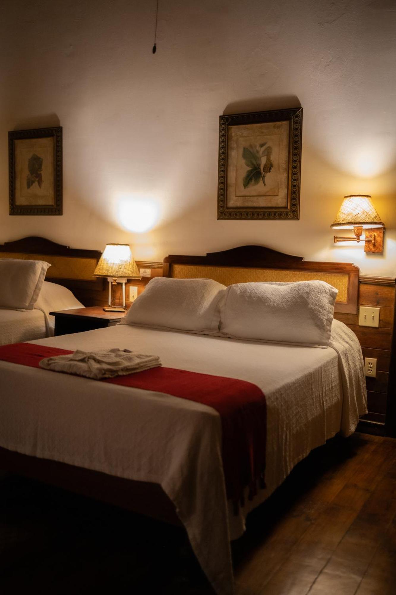 The Lodge & Spa At Pico Bonito El Pino Exteriör bild
