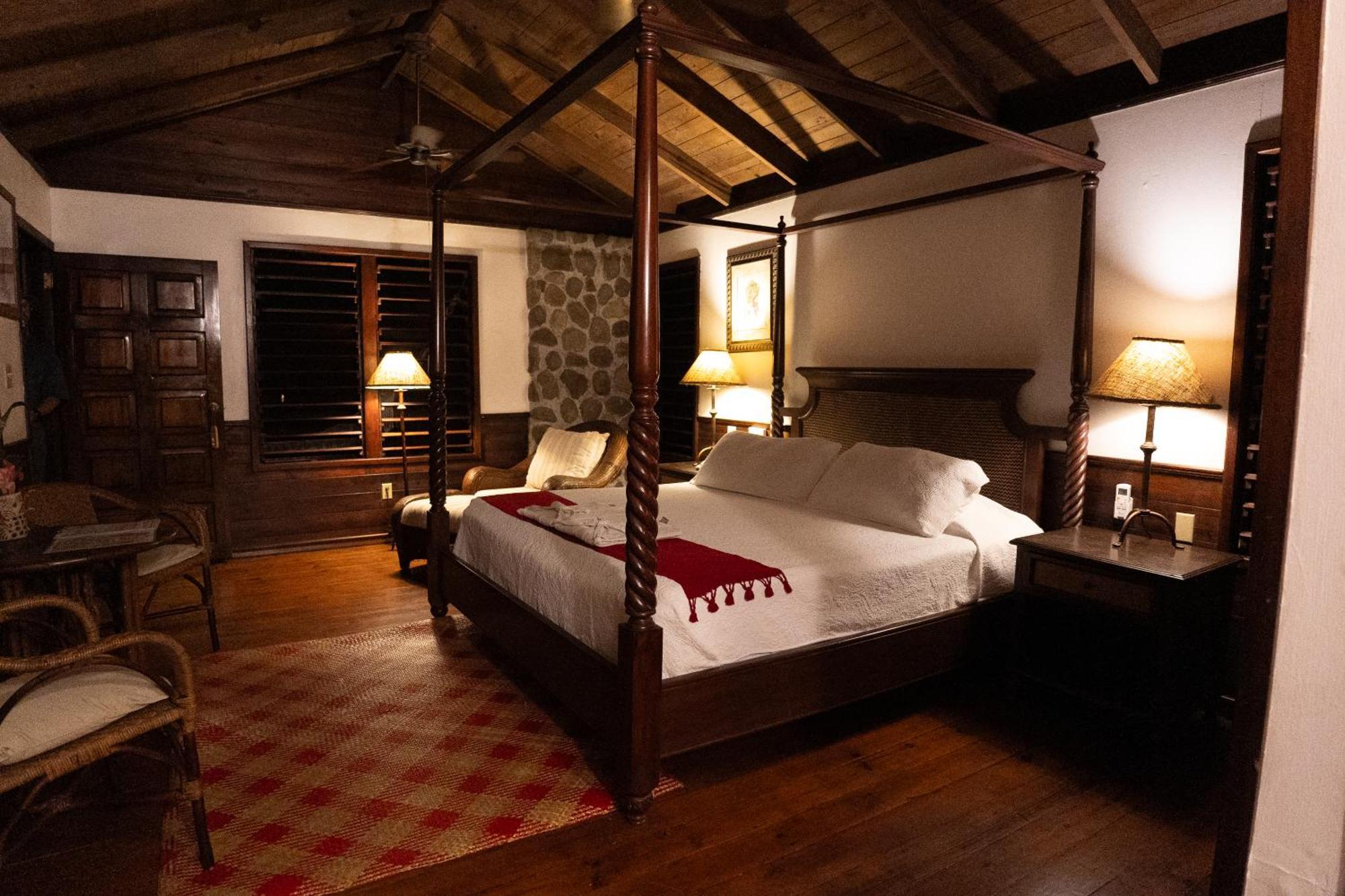 The Lodge & Spa At Pico Bonito El Pino Exteriör bild