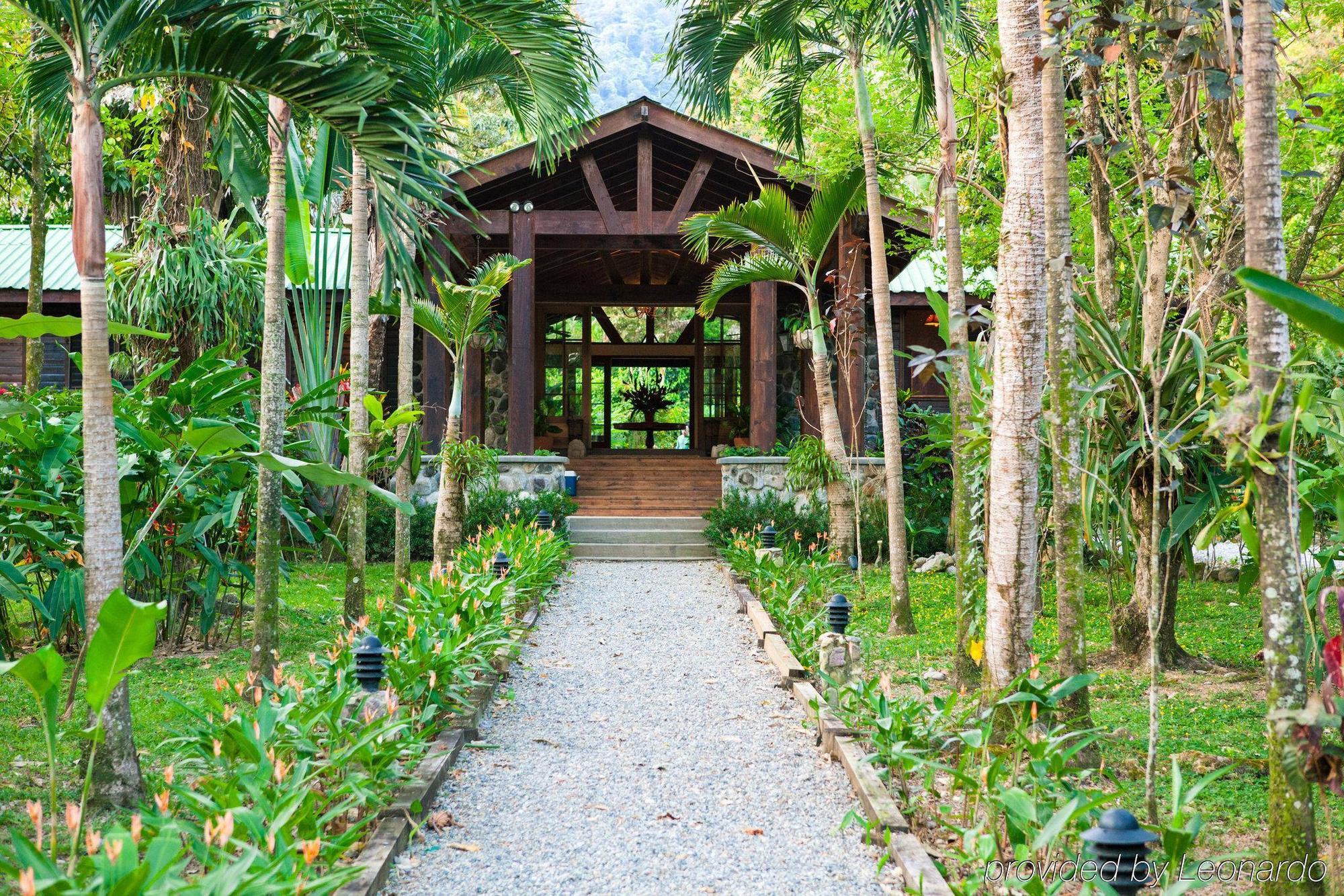 The Lodge & Spa At Pico Bonito El Pino Exteriör bild