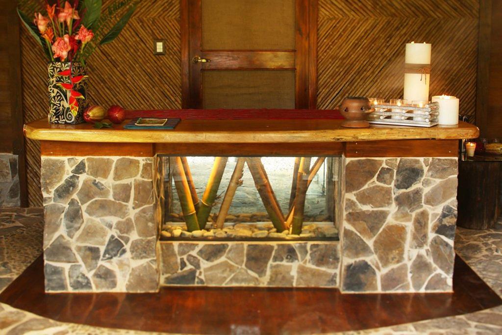 The Lodge & Spa At Pico Bonito El Pino Exteriör bild